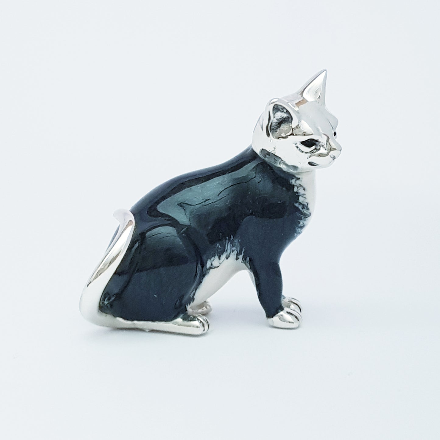 (Copy) Silver Cats