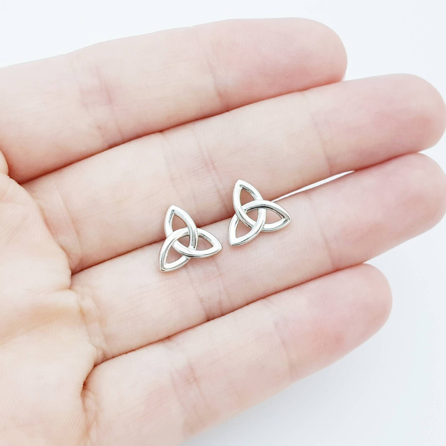 Silver Celtic knot Earrings, Celtic studs, trinity knot stud earrings