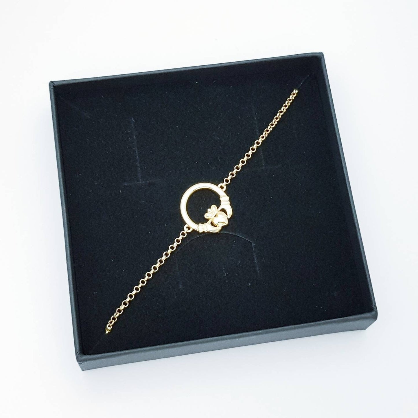 Claddagh bracelet, dainty claddagh bracelet, gold claddagh