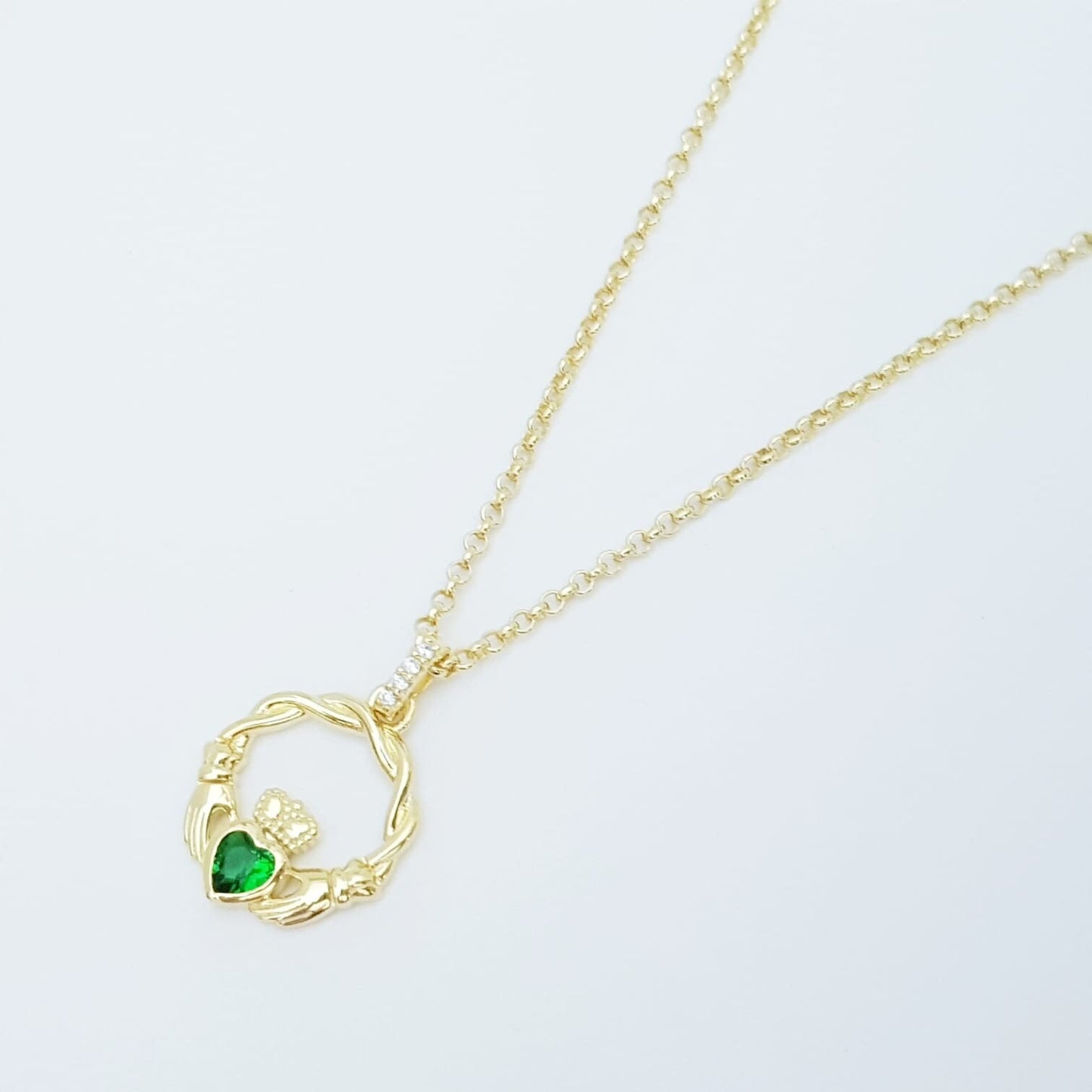 Dainty Sterling Silver claddagh necklace