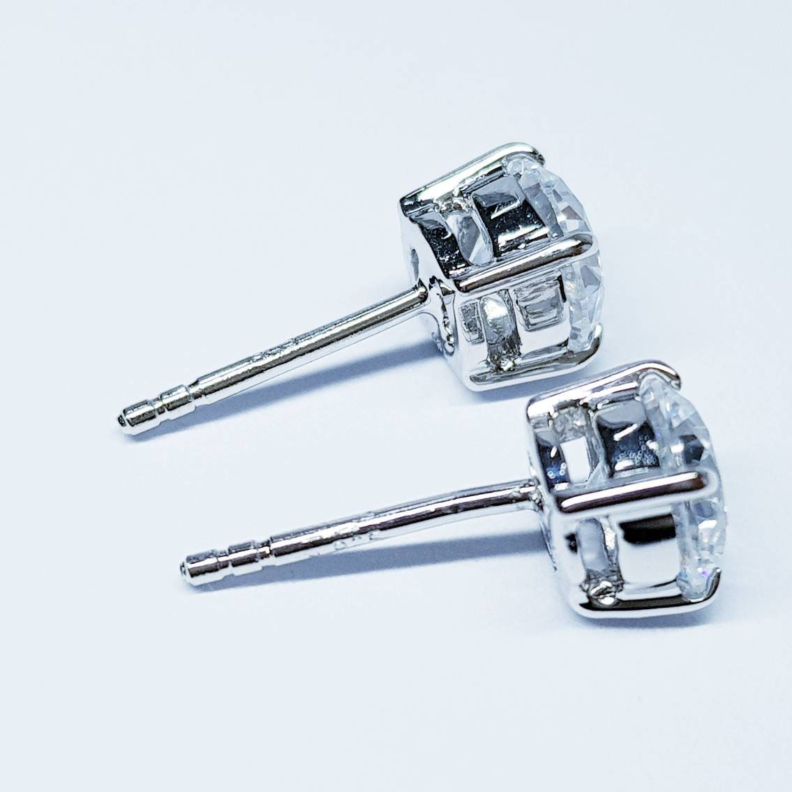 Sterling Silver 1.8 ctw stud earrings, white stud earring, silver stud earrings, Princess cut earrings, Man Made Diamond Simulants,