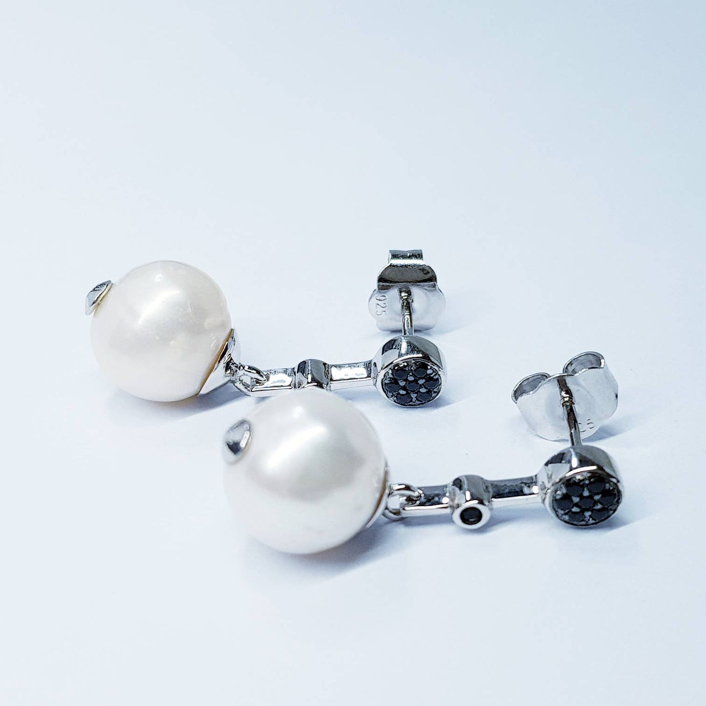 Natural Pearl earrings, Black earrings, Elegant drop earrings, Baroque Pearls, black accessories