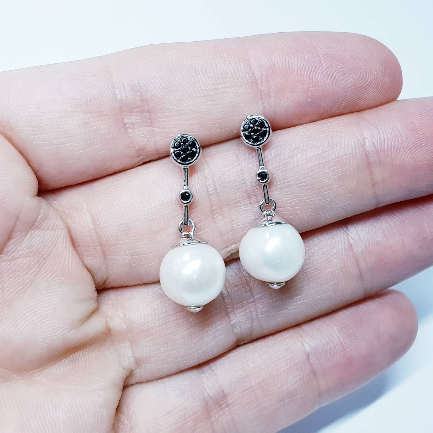 Natural Pearl earrings, Black earrings, Elegant drop earrings, Baroque Pearls, black accessories