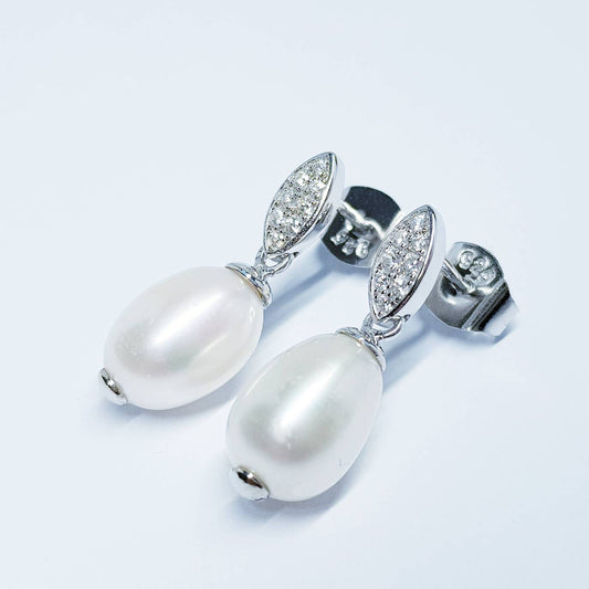 Pearl drop earrings, Bridal earrings, sterling silver pearl earrings, vintage earrings, earrings for brides