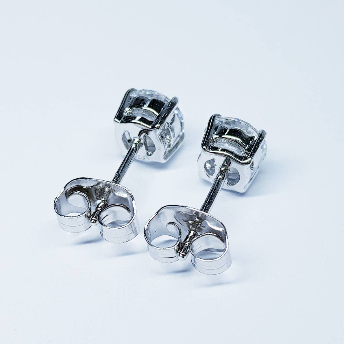 Sterling Silver 1.8 ctw stud earrings, white stud earring, silver stud earrings, Princess cut earrings, Man Made Diamond Simulants,