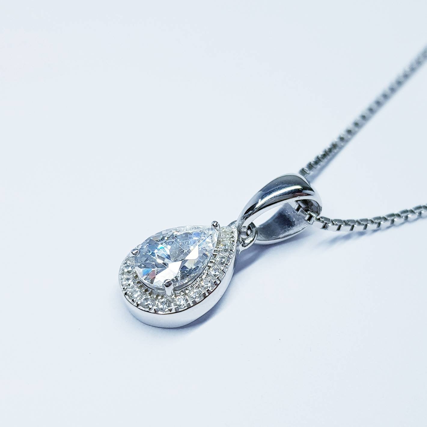 Dainty sterling silver necklace, small white diamond simulant pendant, Vintage necklace, delicate pendant