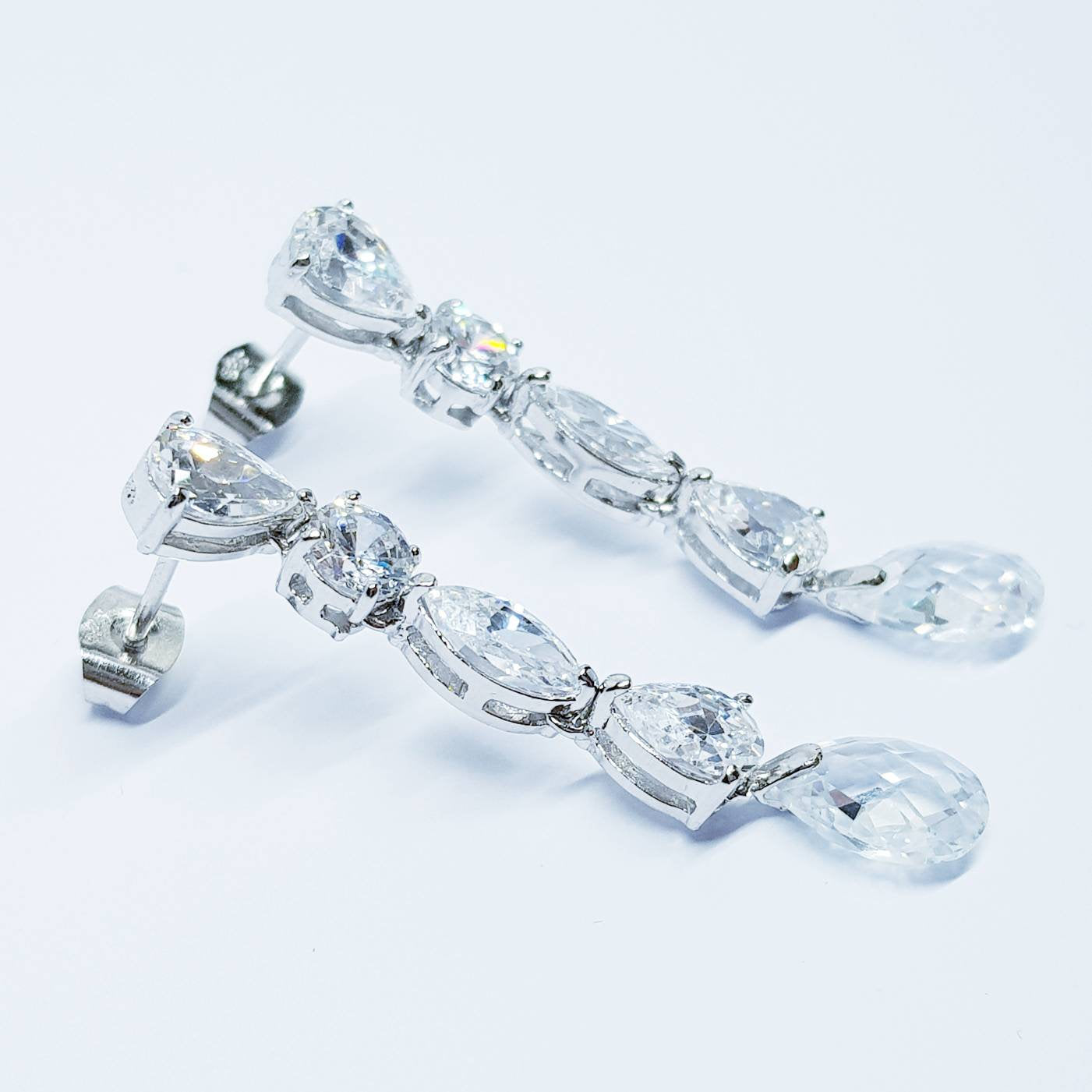 Teardrop Earrings, Crystal Earrings, Glamourous Jewelry, Sparkling drop earrings, dangle Earrings, vintage earrings