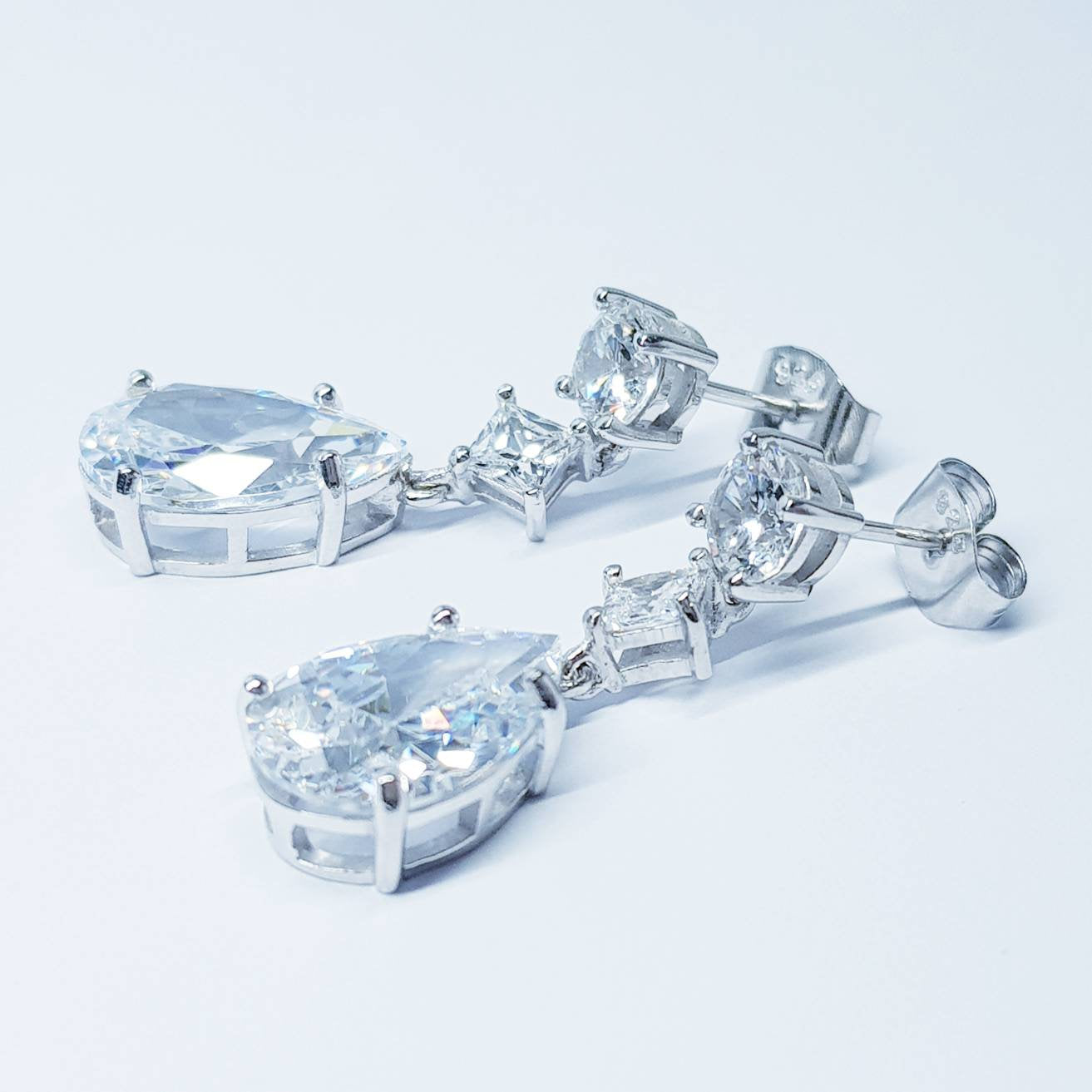 Bridal Diamond Earrings, chandelier Earrings, long teardrop Earrings, drop and dangle Earrings, vintage drop earrings