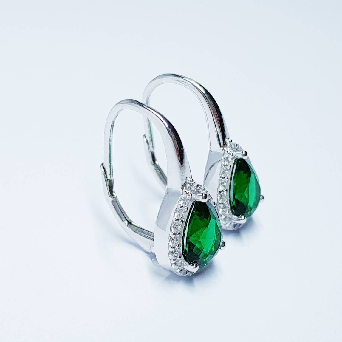 Emerald Green earrings, green drop earrings, vintage earrings, sterling silver teardrop earrings, lever back earrings