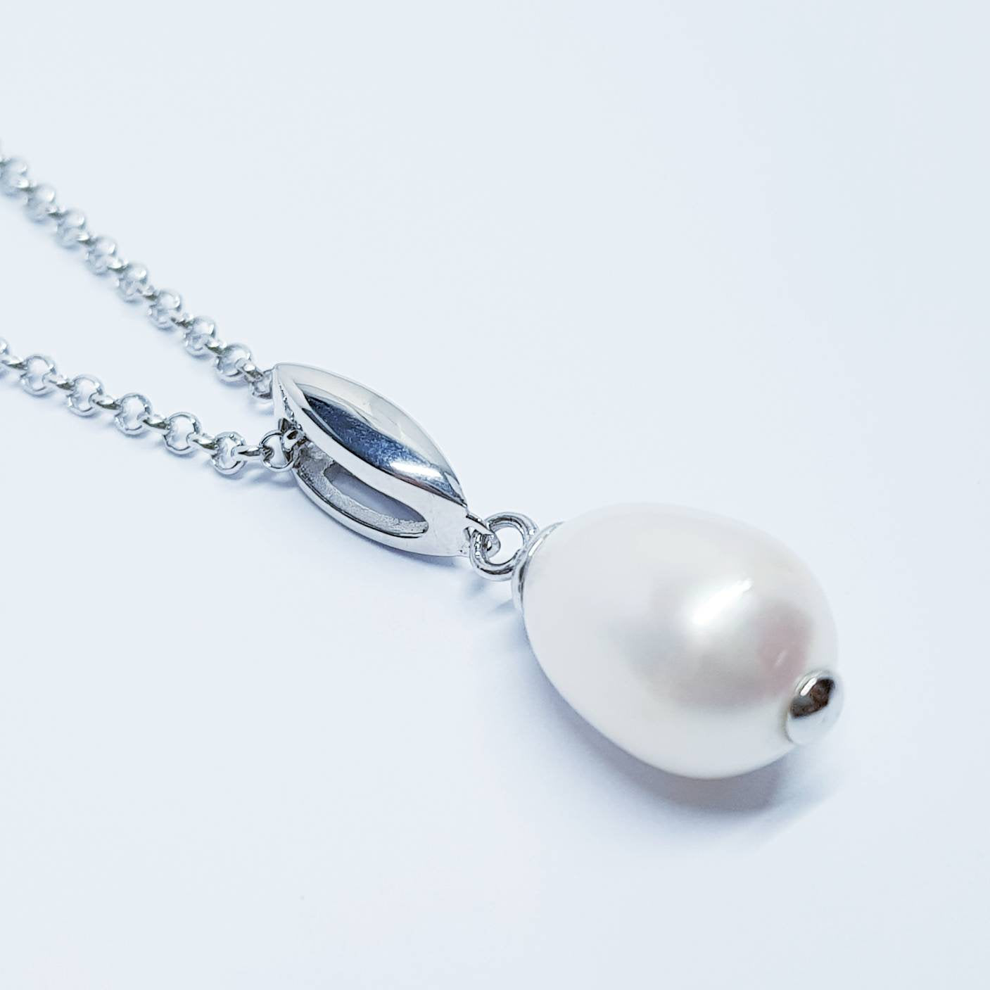 Single Pearl Pendant, pearl Jewelry, Real Pearl necklace, Elegant pearl pendant, vintage pearl