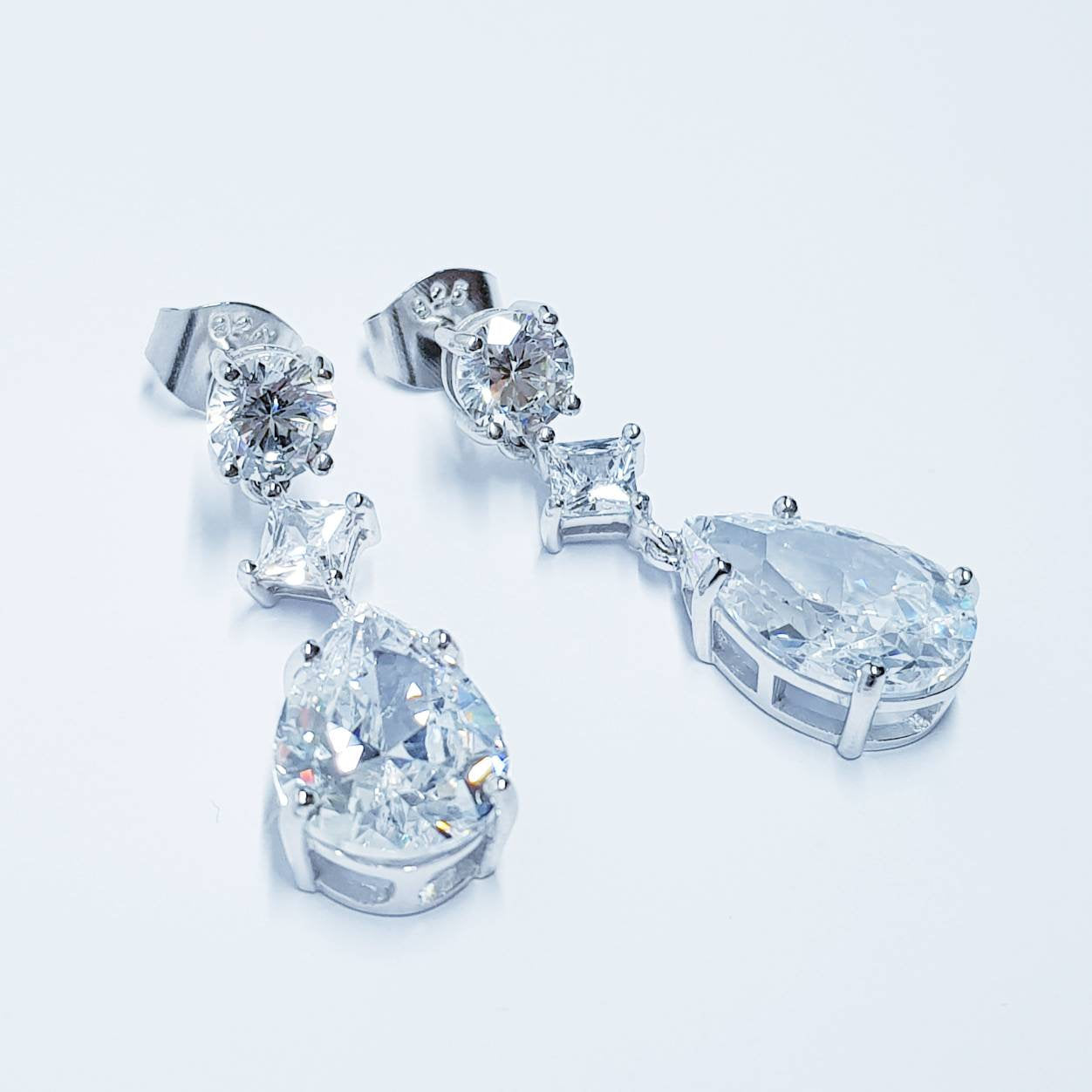 Bridal Diamond Earrings, chandelier Earrings, long teardrop Earrings, drop and dangle Earrings, vintage drop earrings