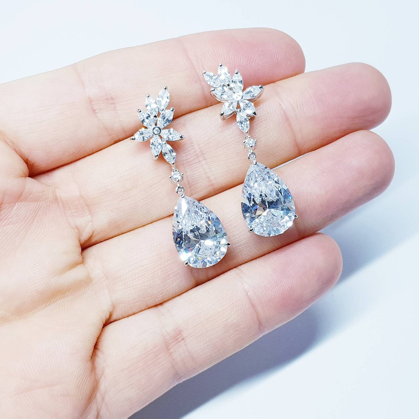 Bridal Diamond Earrings, chandelier Earrings, long teardrop Earrings, drop and dangle Earrings, vintage drop earrings