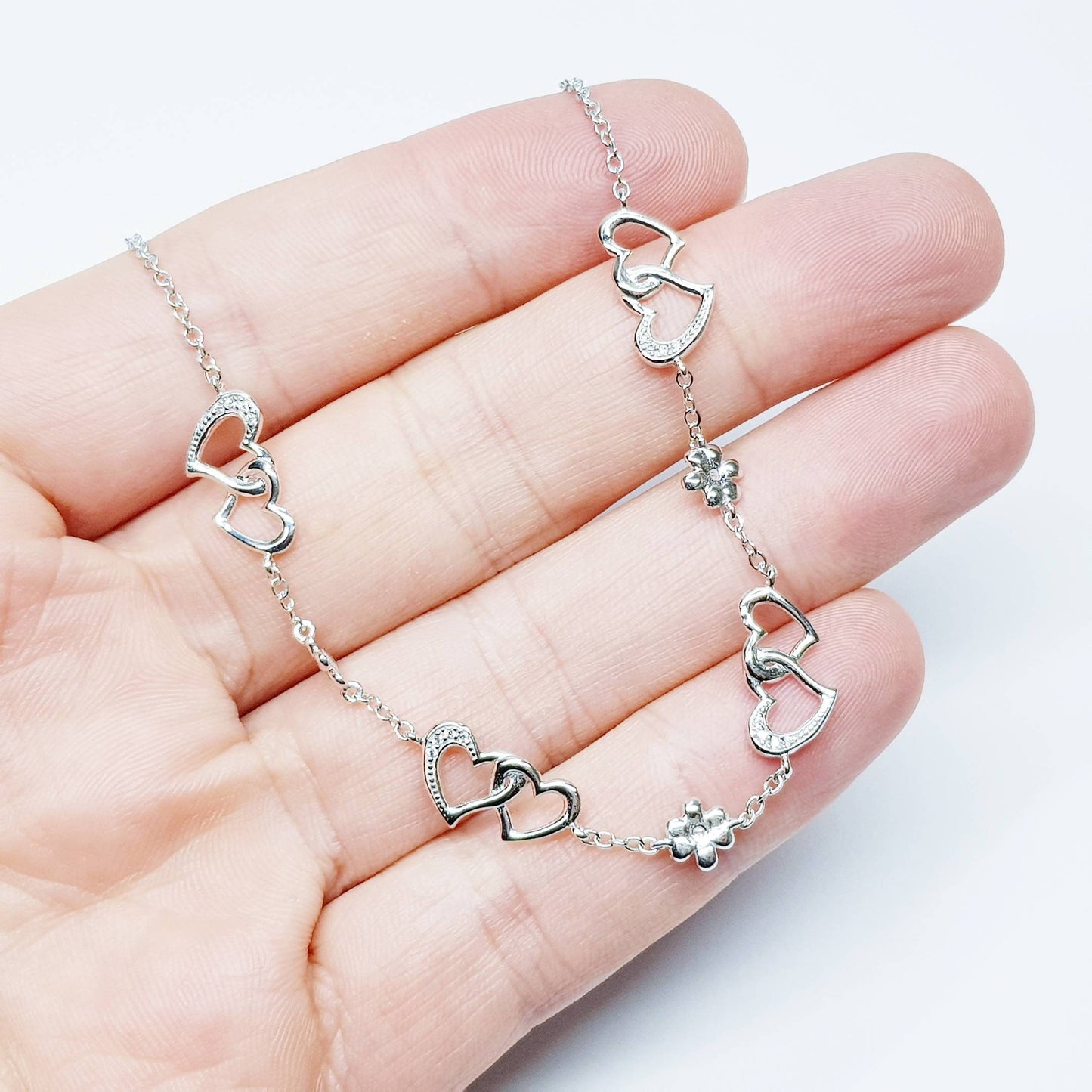 Love hearts and flowers necklace