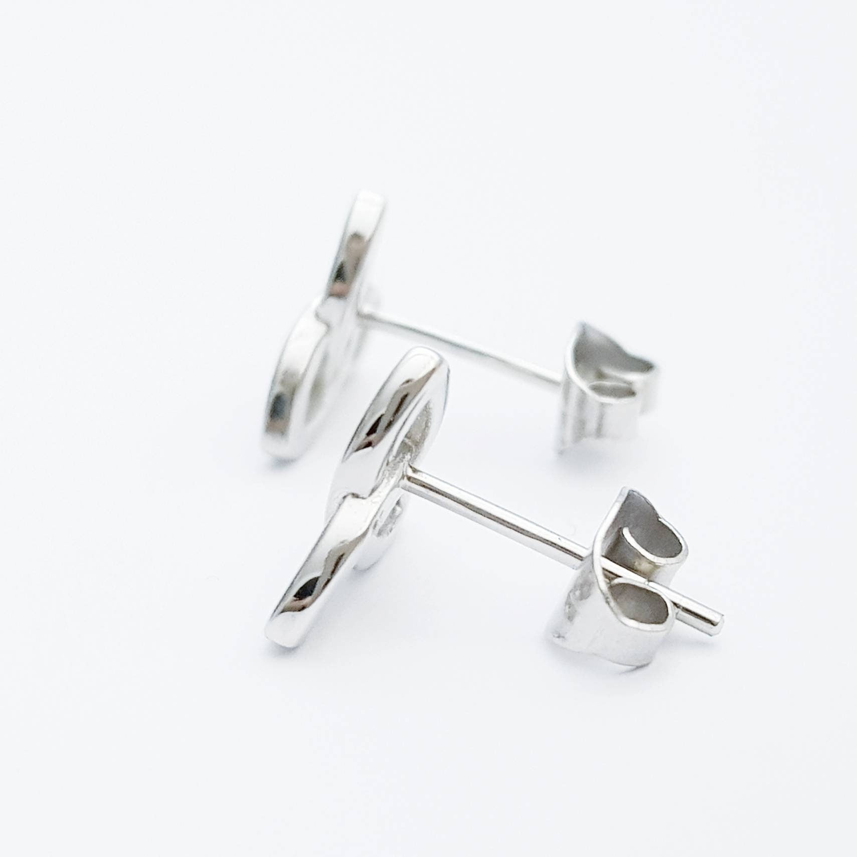 Small celtic knot Earrings, dainty Celtic studs, small trinity knot stud earrings, small celtic studs