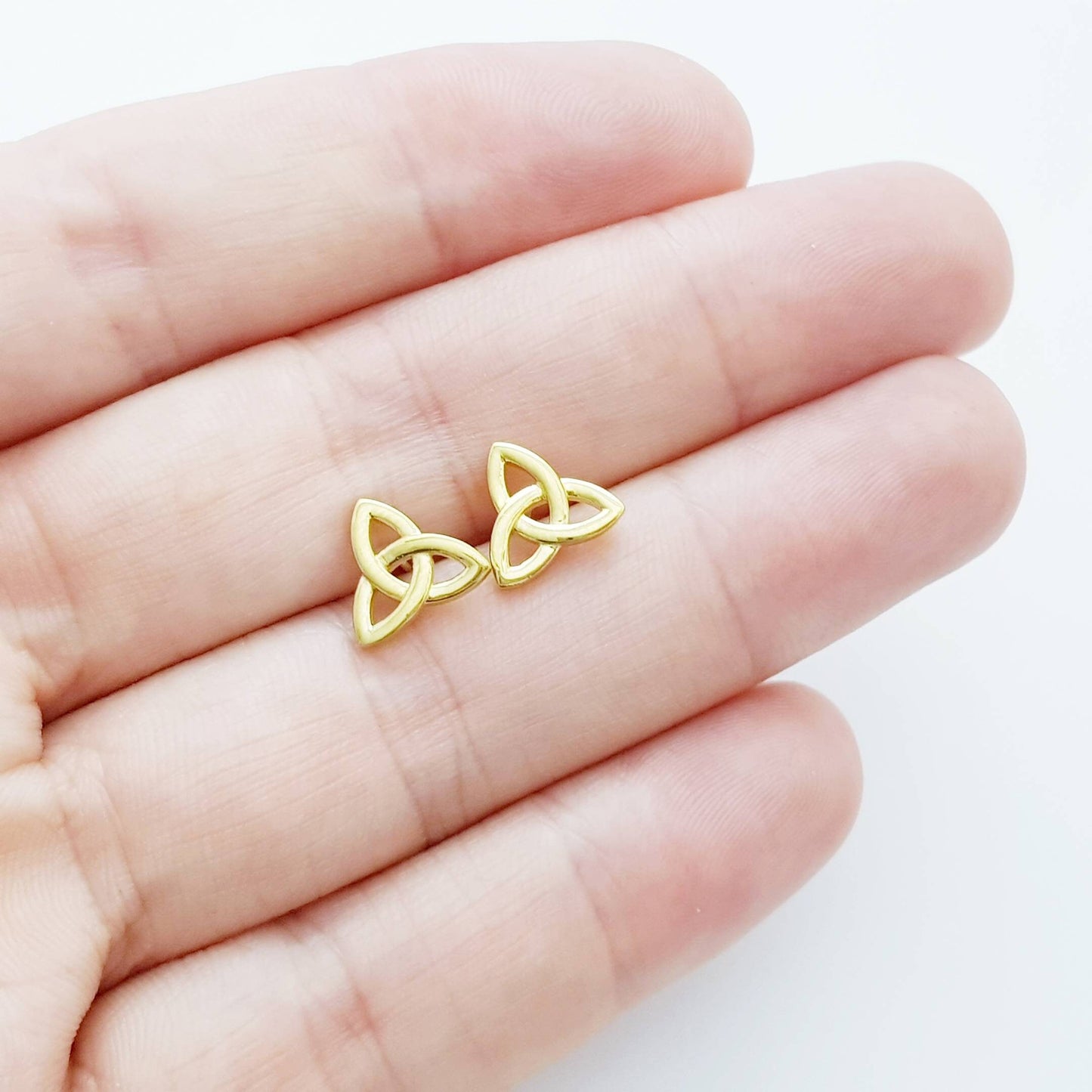 Minimal Celtic knot Earrings, tiny Celtic studs, trinity knot stud earrings, small earrings