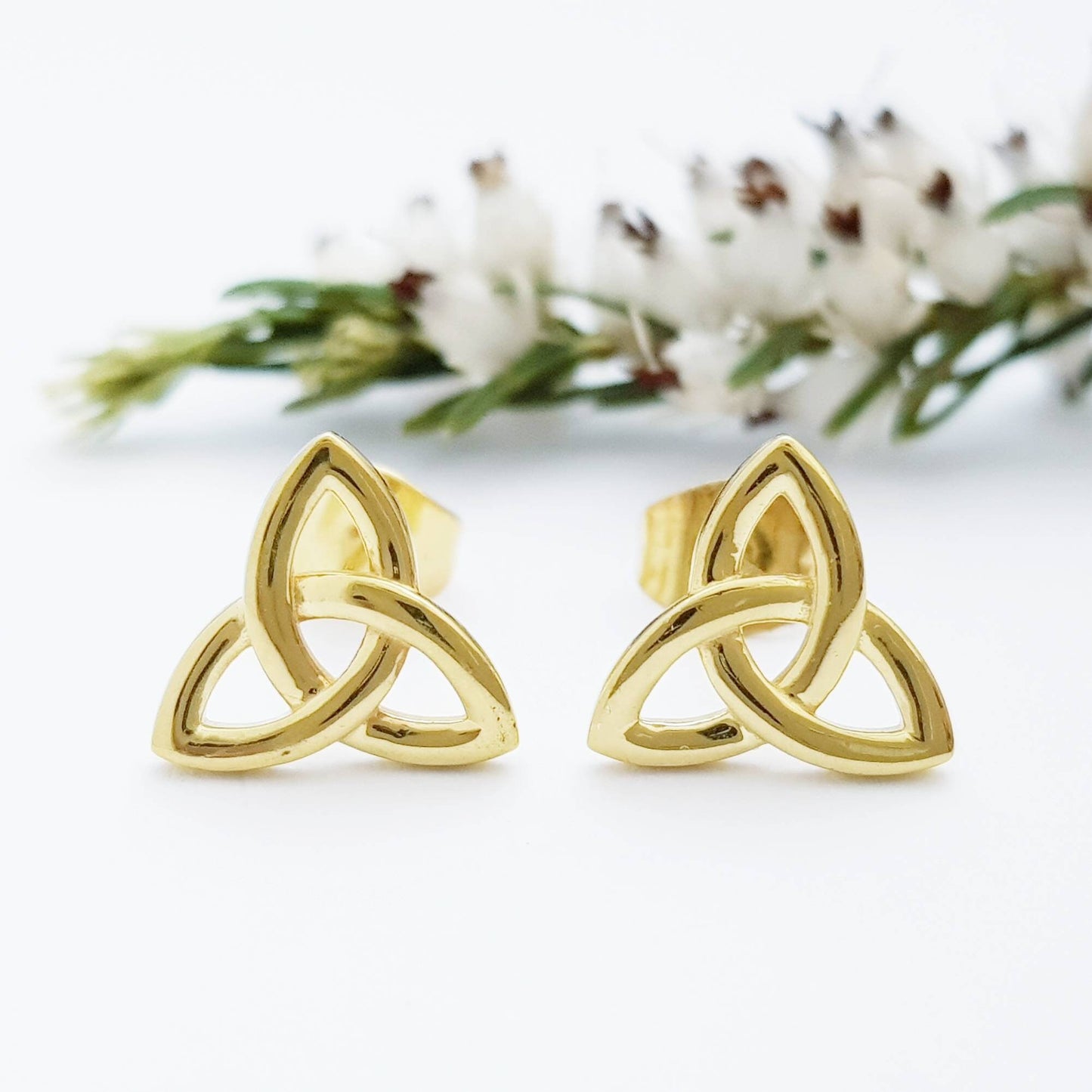 Minimal Celtic knot Earrings, tiny Celtic studs, trinity knot stud earrings, small earrings
