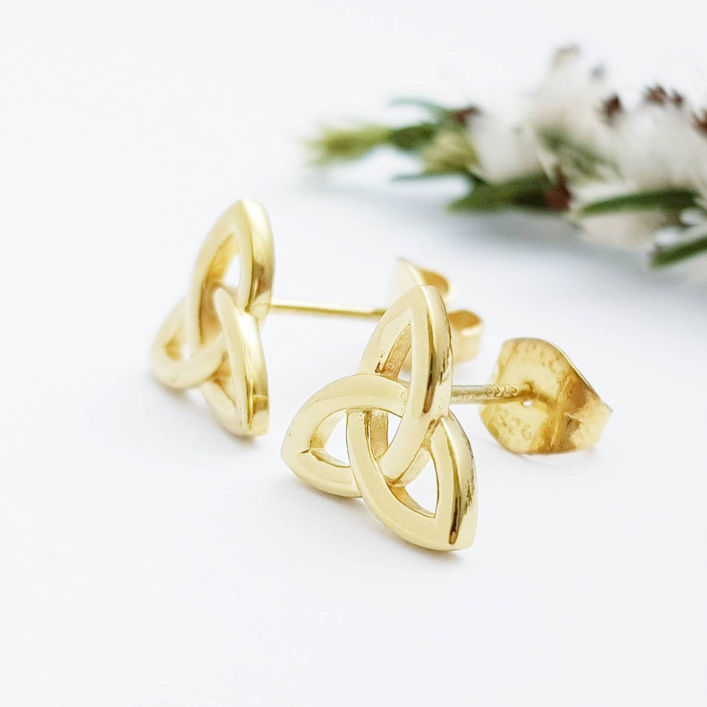 Minimal Celtic knot Earrings, tiny Celtic studs, trinity knot stud earrings, small earrings