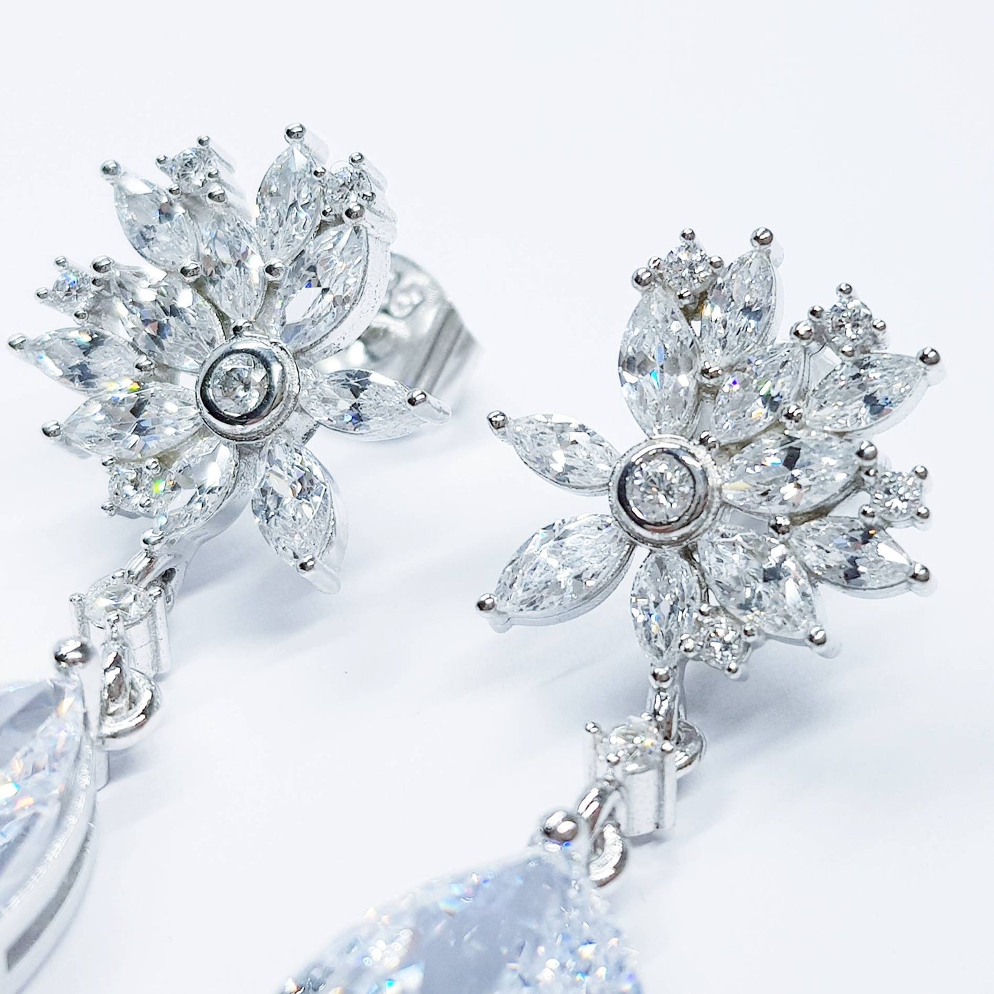 Bridal Diamond Earrings, chandelier Earrings, long teardrop Earrings, drop and dangle Earrings, vintage drop earrings