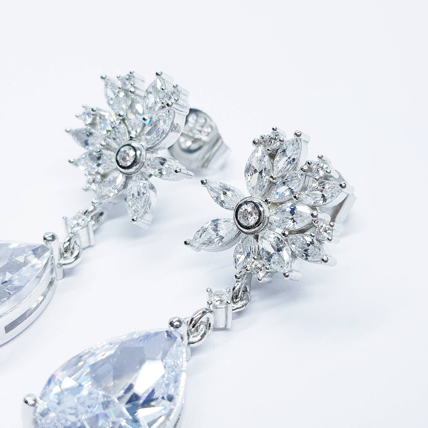 Bridal Diamond Earrings, chandelier Earrings, long teardrop Earrings, drop and dangle Earrings, vintage drop earrings