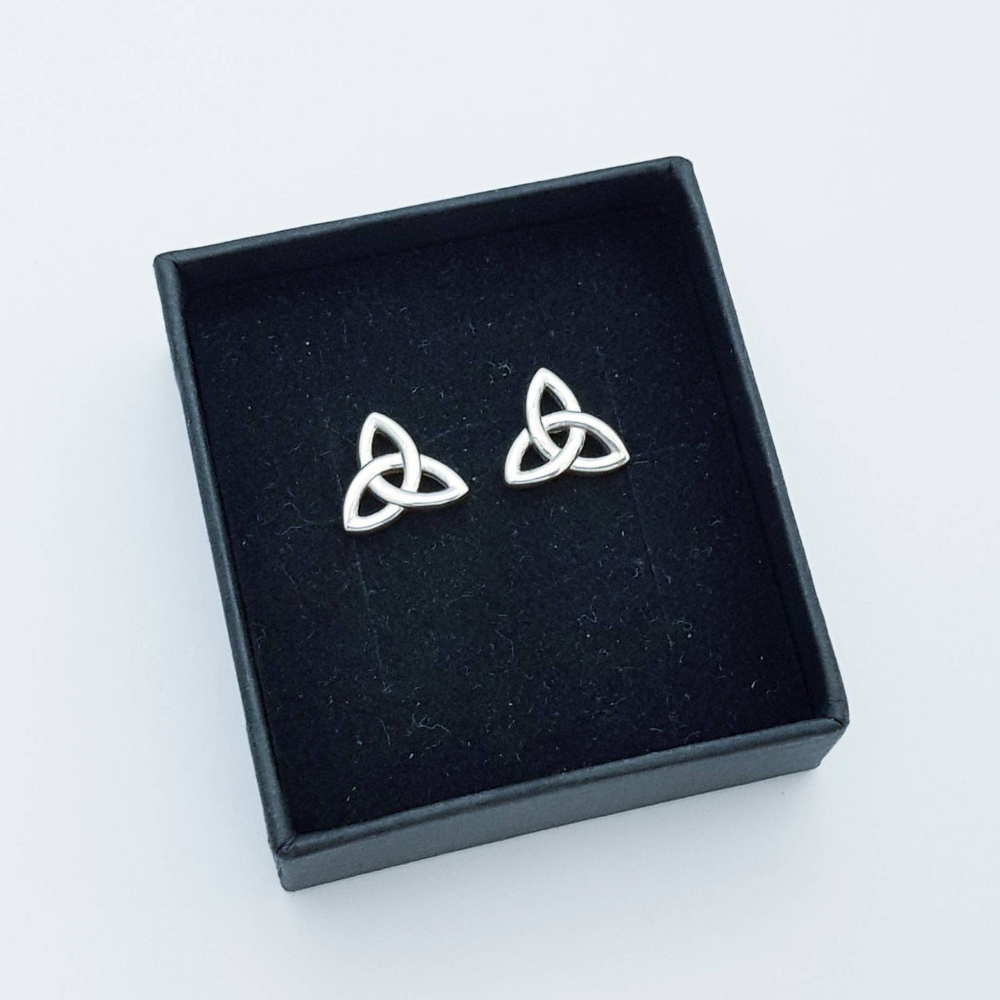 Small celtic knot Earrings, dainty Celtic studs, small trinity knot stud earrings, small celtic studs