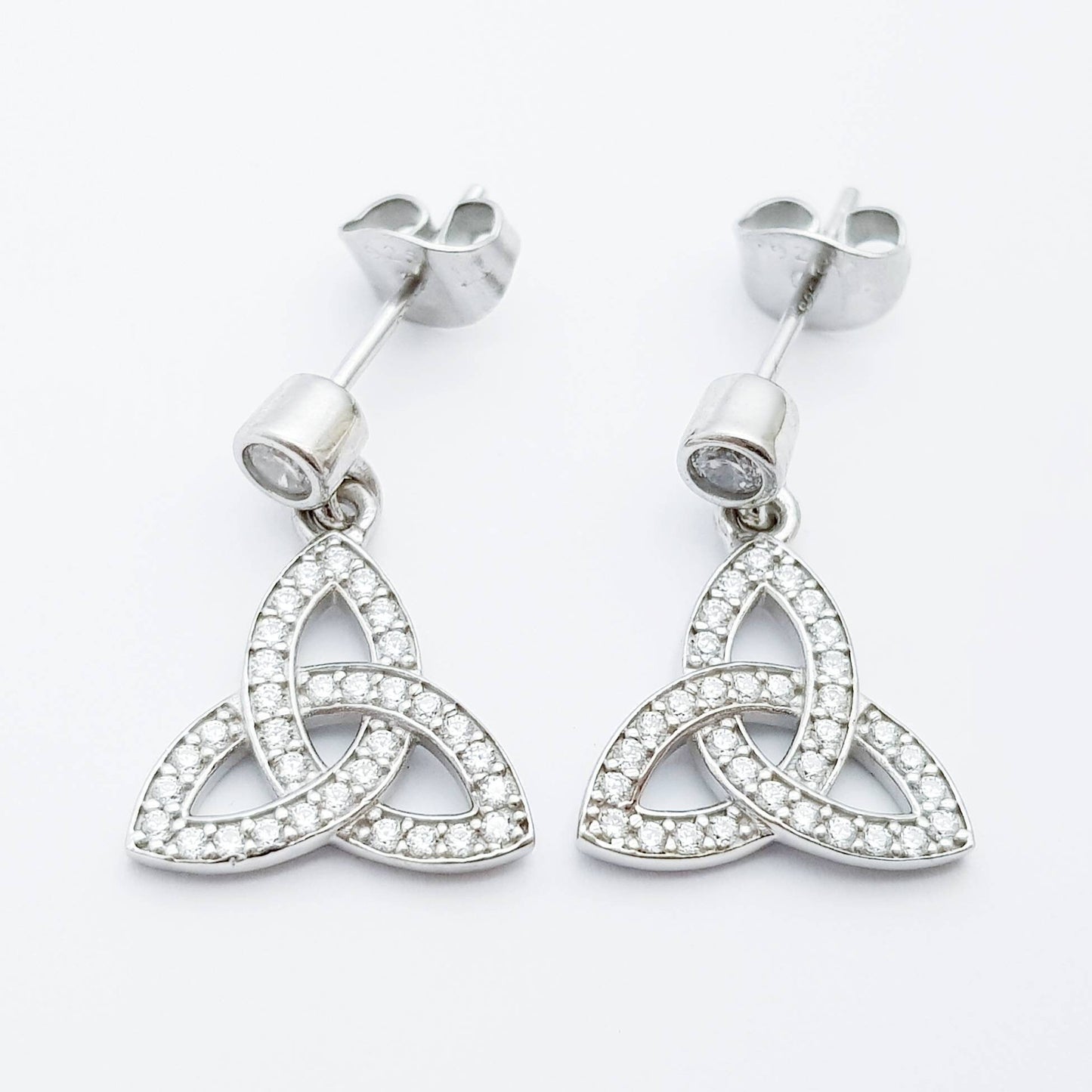 Delicate celtic knot Earrings, Irish trinity knot, Celtic drop Earrings