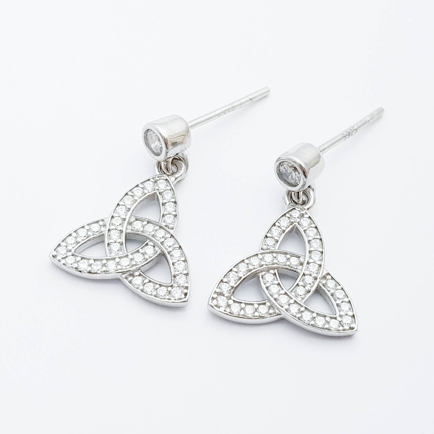 Delicate celtic knot Earrings, Irish trinity knot, Celtic drop Earrings