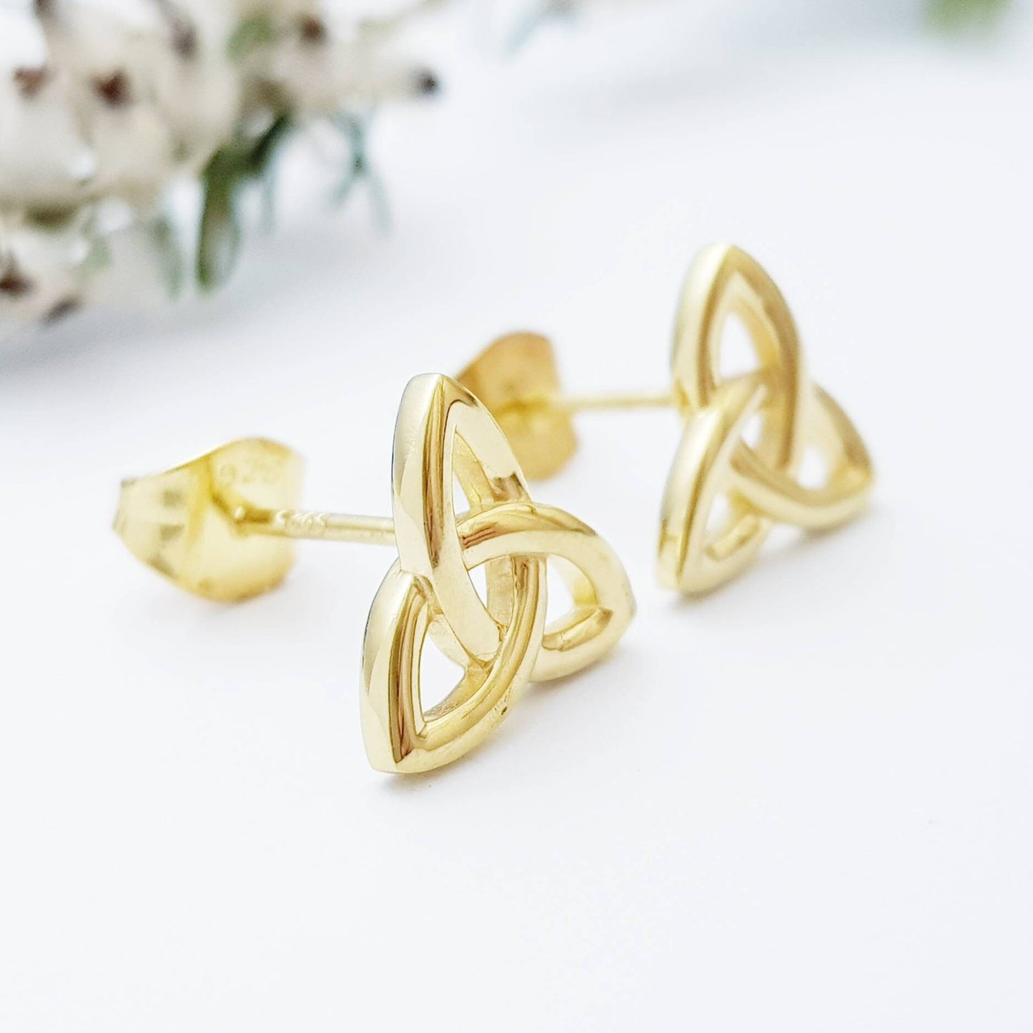 Minimal Celtic knot Earrings, tiny Celtic studs, trinity knot stud earrings, small earrings