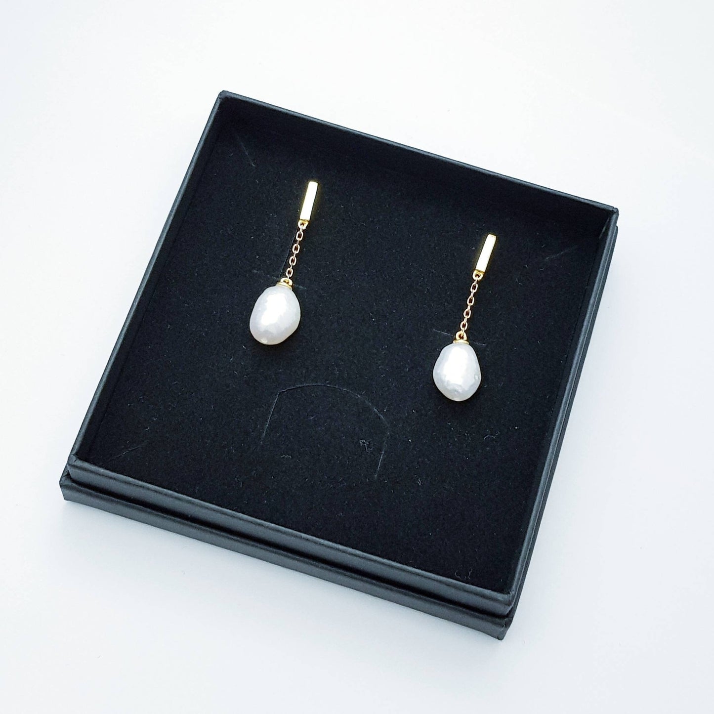 925 silver Pearl drop earrings with gold plating