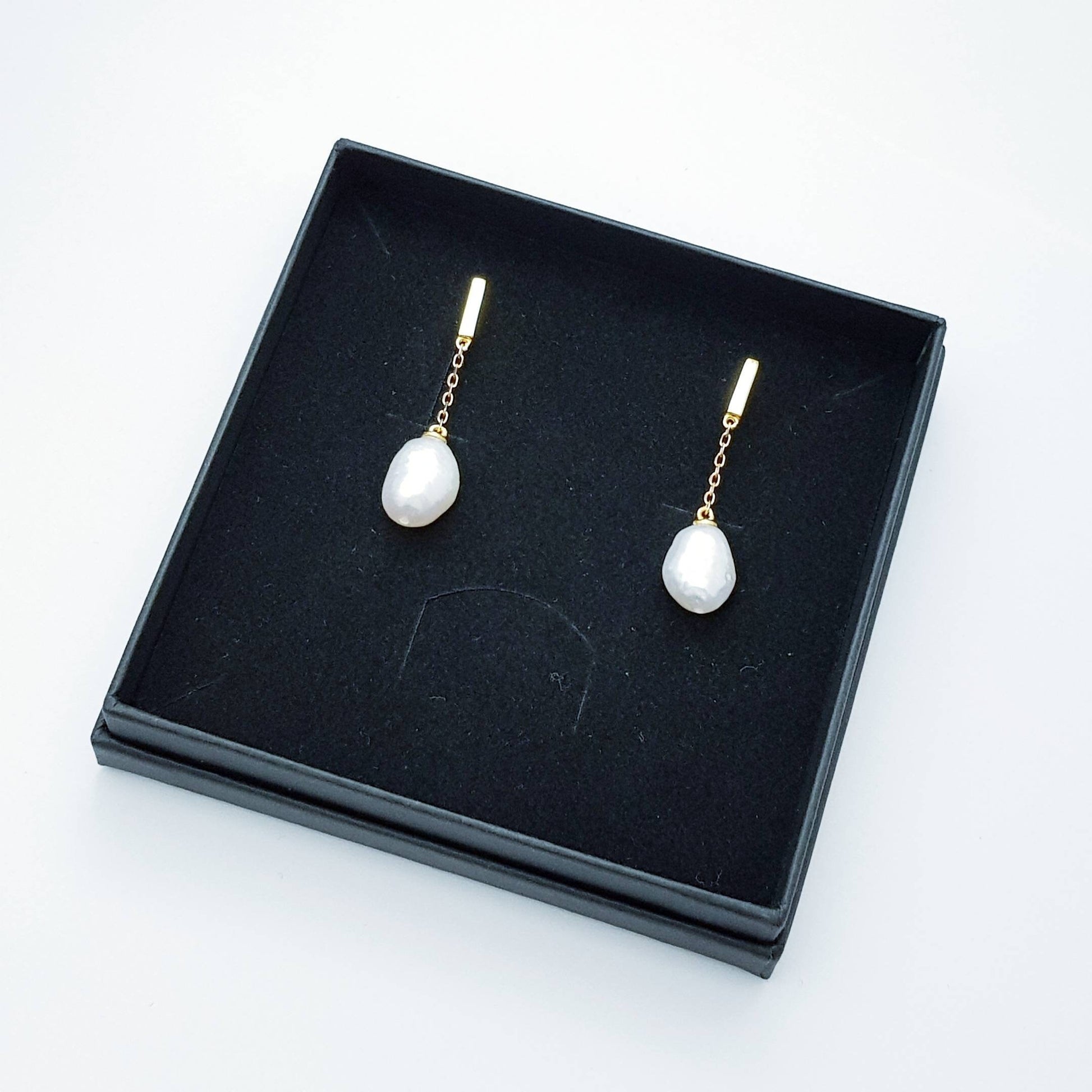 925 silver Pearl drop earrings with gold plating
