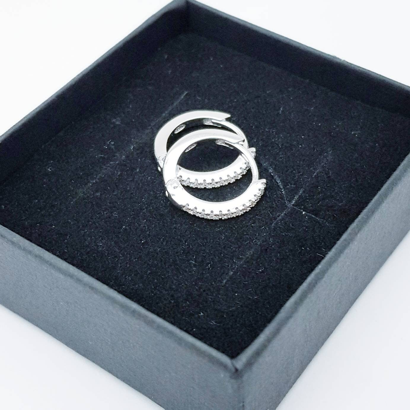 Thin hoop earrings - minimal jewelry - dainty hoops - silver Huggie earrings