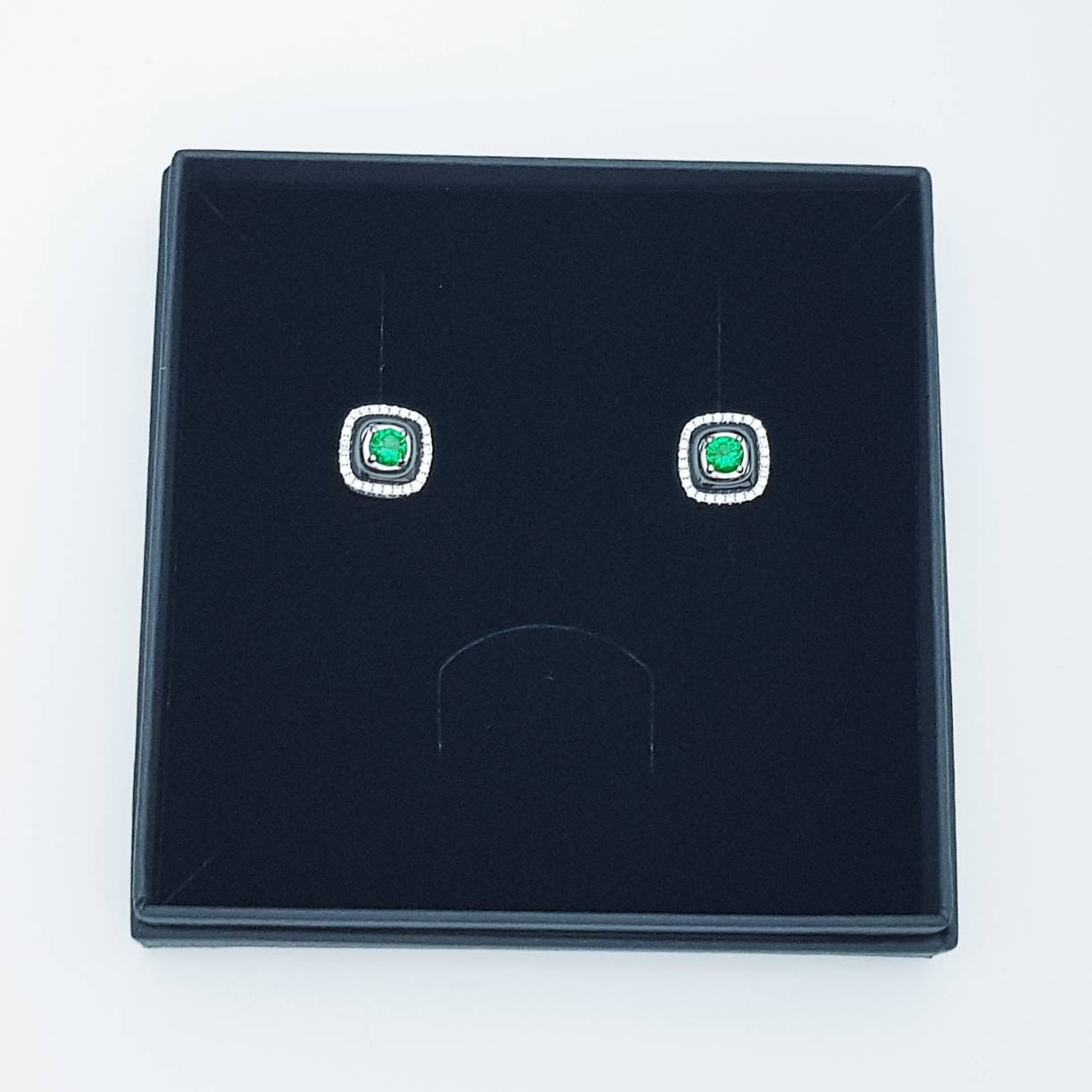 Green earrings, emerald stud earrings, gift for women, vintage earrings, black lacquer earrings, earrings for women, may birthstone studs