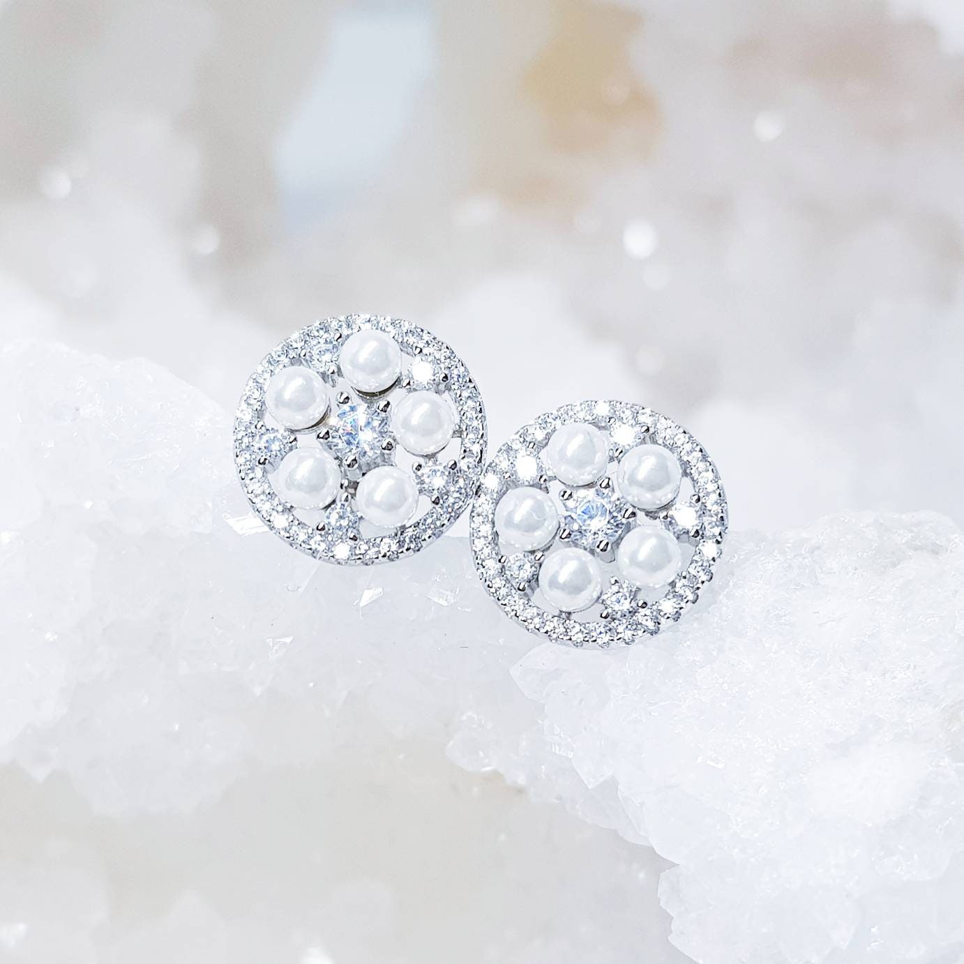 Vintage round pearl and faux diamond earrings, bridal pearl studs, elegant round pearl earrings