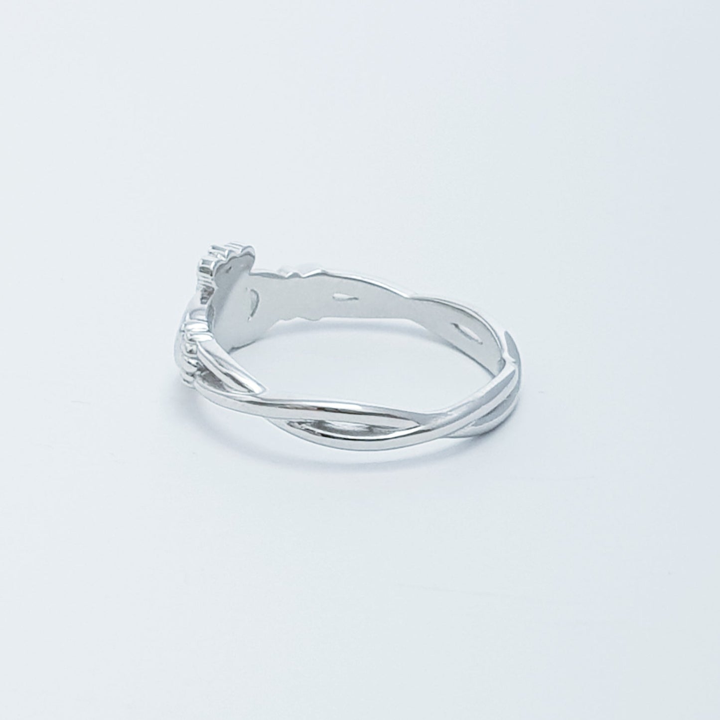 Sterling Silver Claddagh Ring with Crown & Twist Band