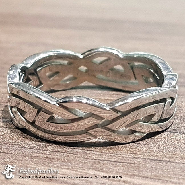 18k Gold Celtic Ring