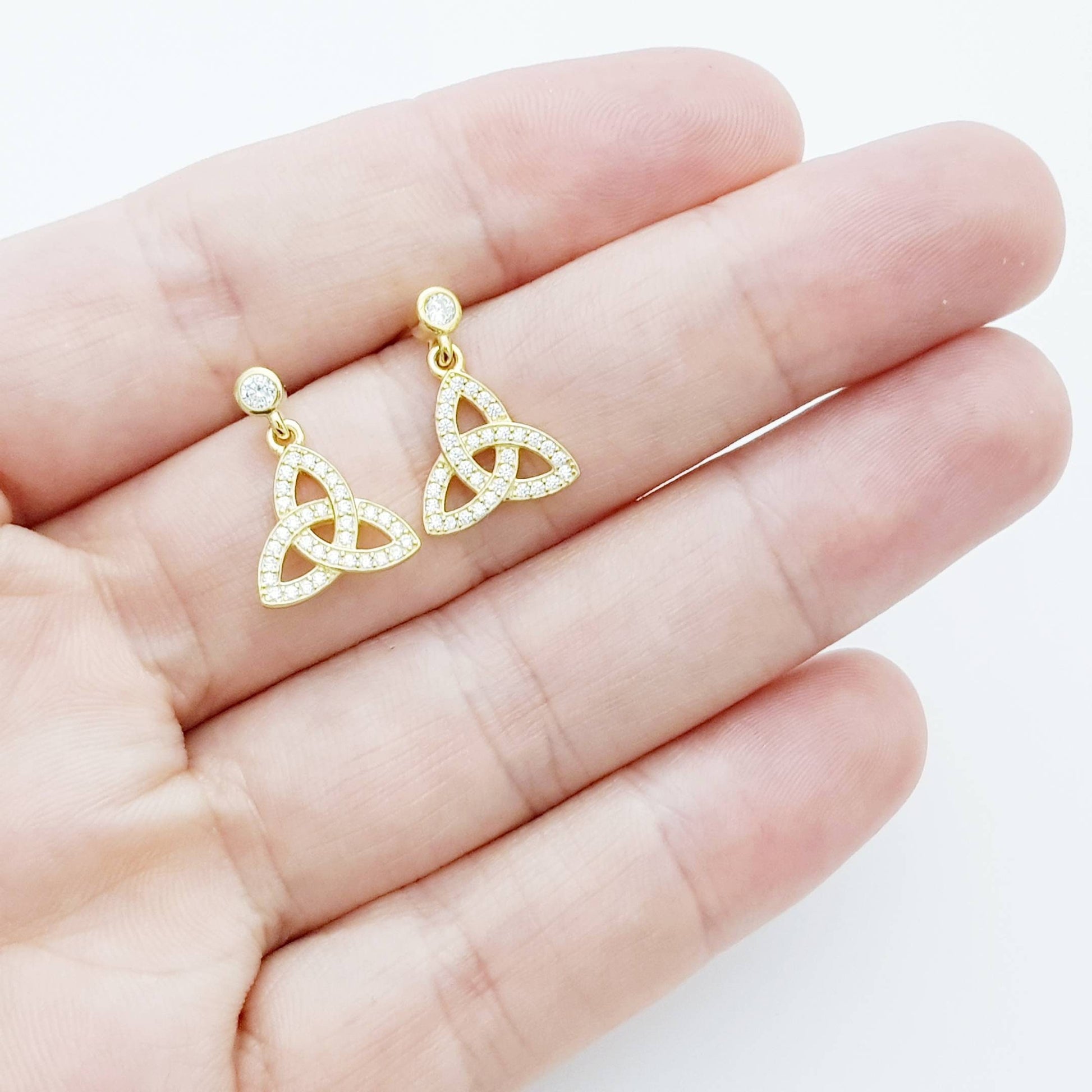 Dainty celtic knot Earrings, Irish Earrings, Celtic drop Earrings