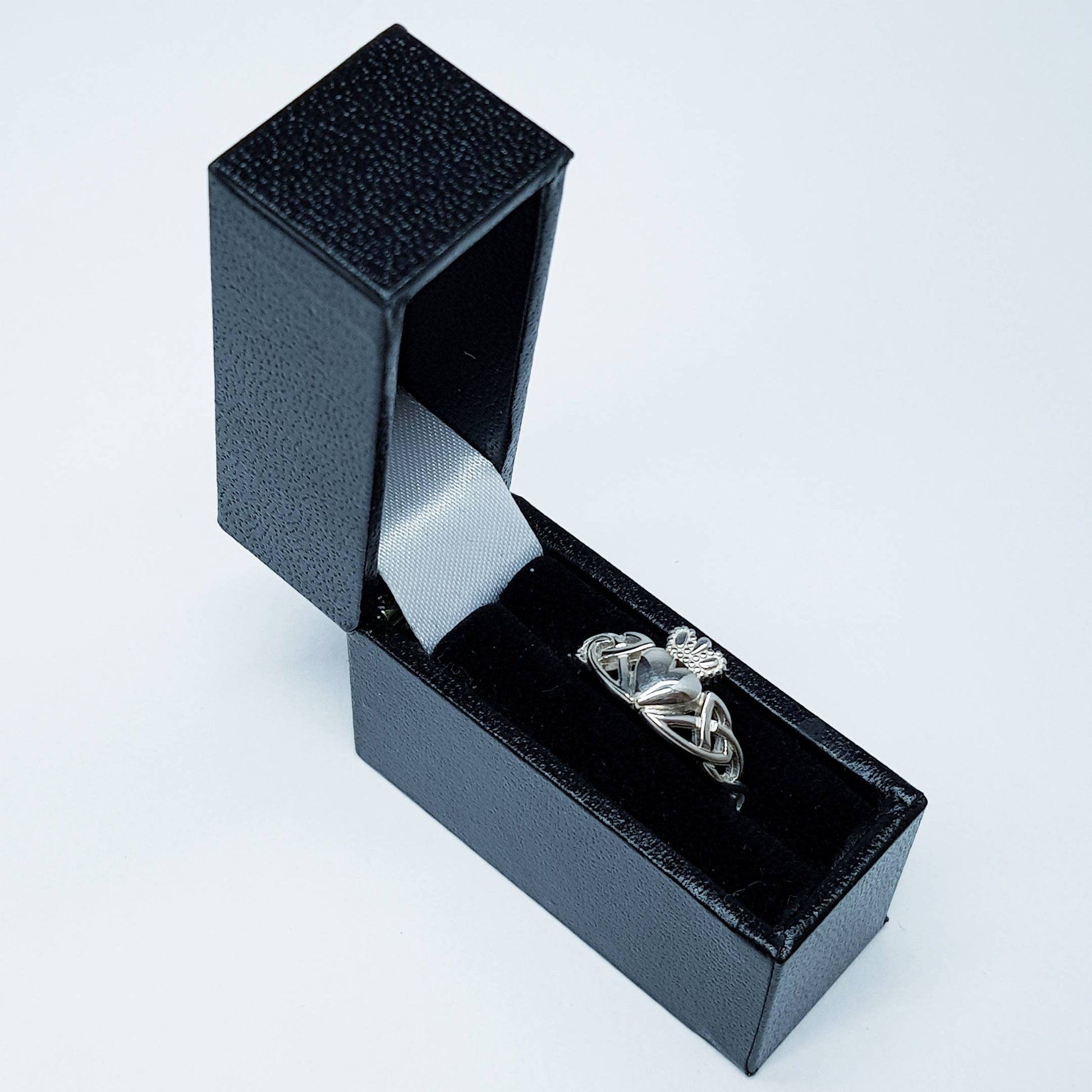 Sterling Silver Claddagh Ring with Celtic Knots