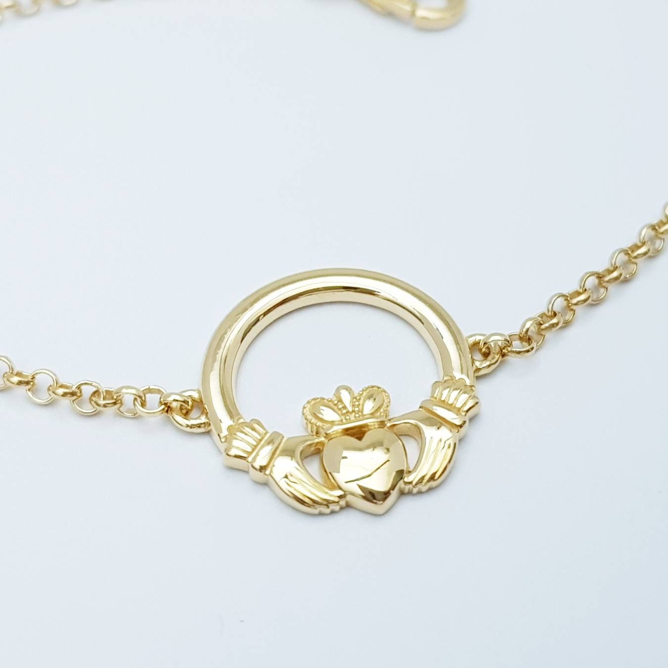 Claddagh bracelet, dainty claddagh bracelet, gold claddagh