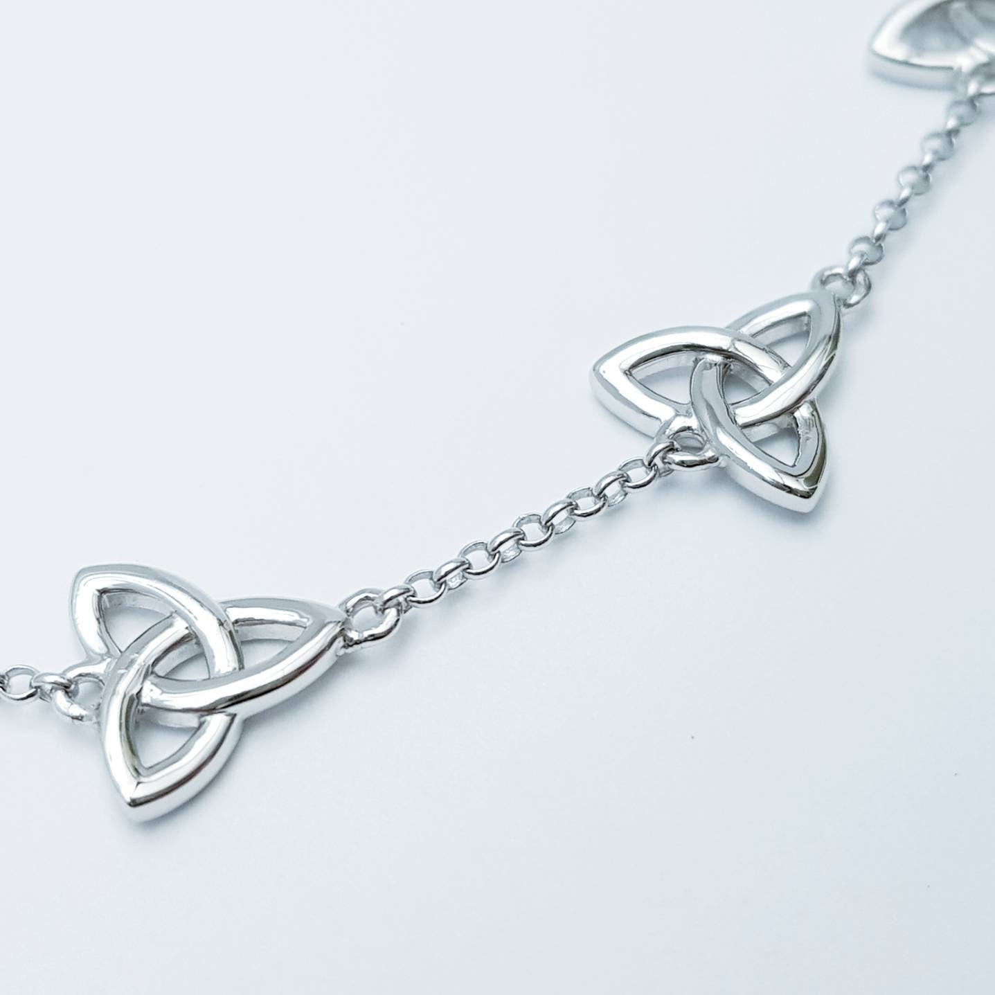 Celtic knot bracelet, small trinity knot bracelet, gold celtic bracelet