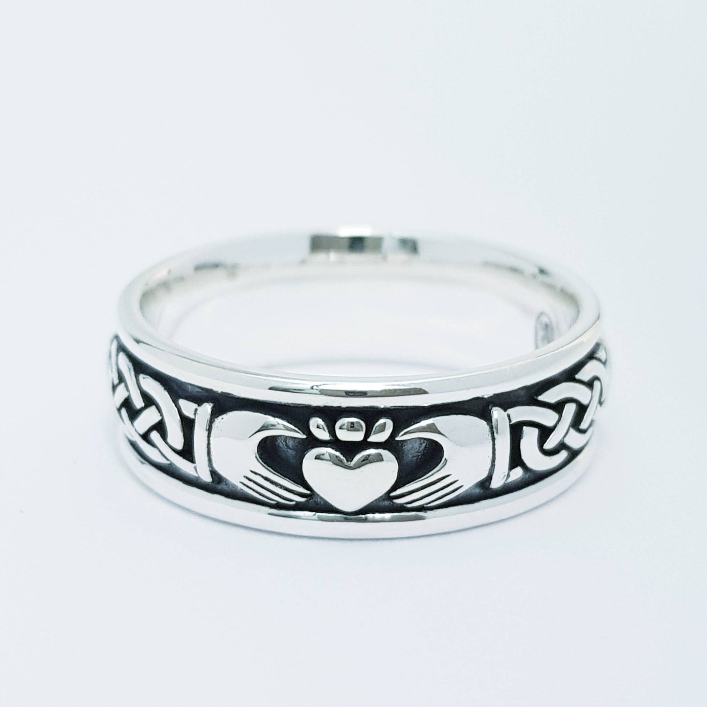 Claddagh & Celtic Band with Oxidized Background