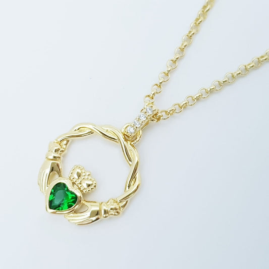 Dainty Sterling Silver claddagh necklace