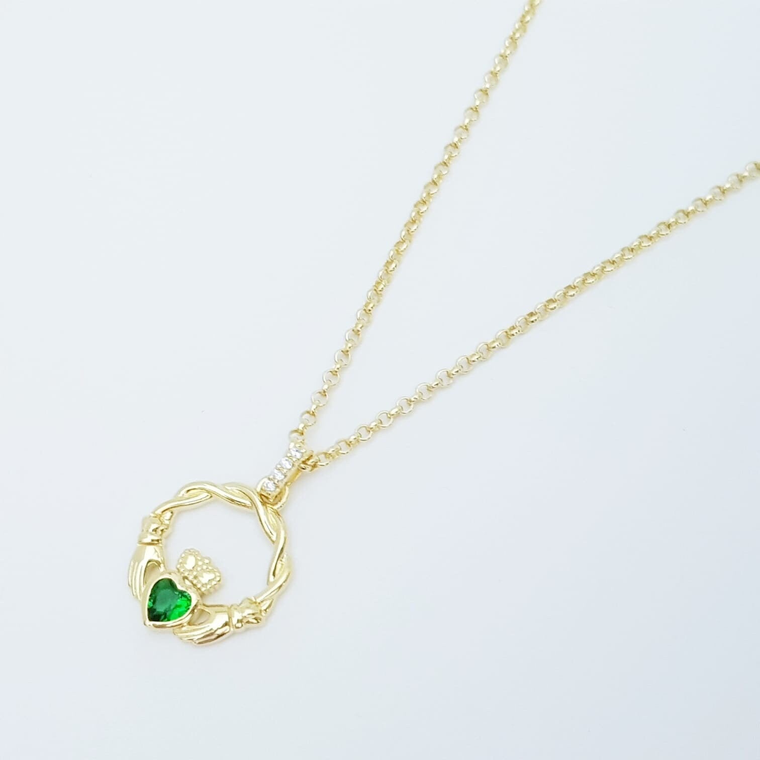 Dainty Sterling Silver claddagh necklace