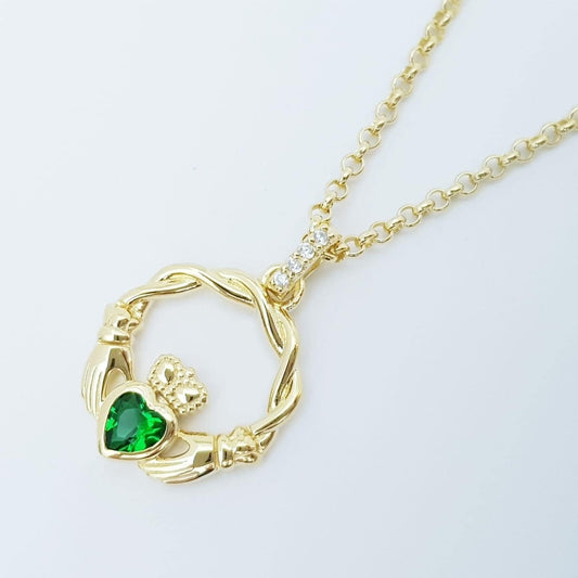 Dainty Sterling Silver claddagh necklace