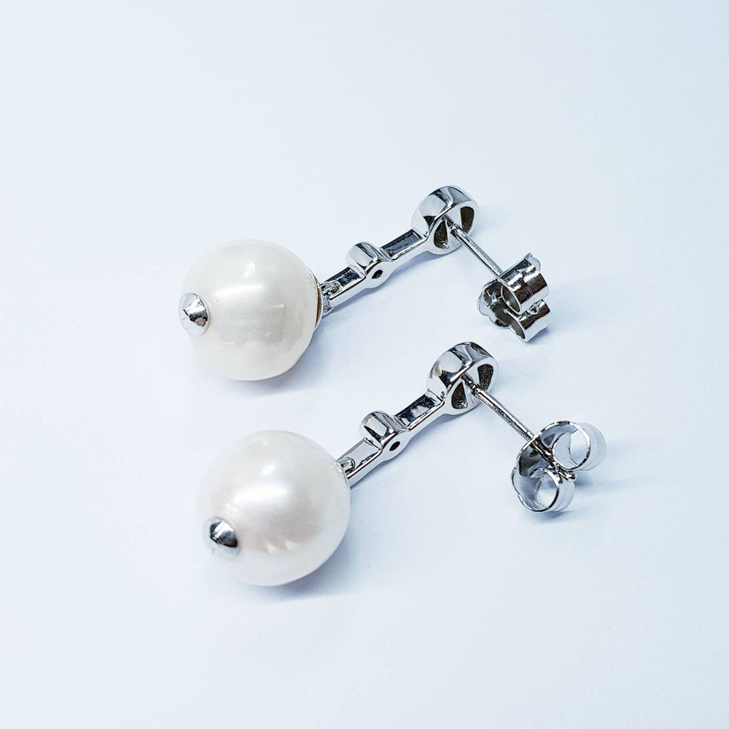 Natural Pearl earrings, Black earrings, Elegant drop earrings, Baroque Pearls, black accessories