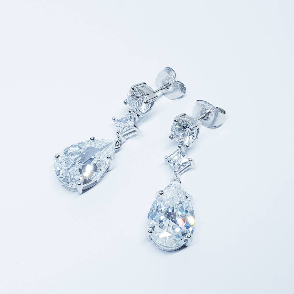 Bridal Diamond Earrings, chandelier Earrings, long teardrop Earrings, drop and dangle Earrings, vintage drop earrings