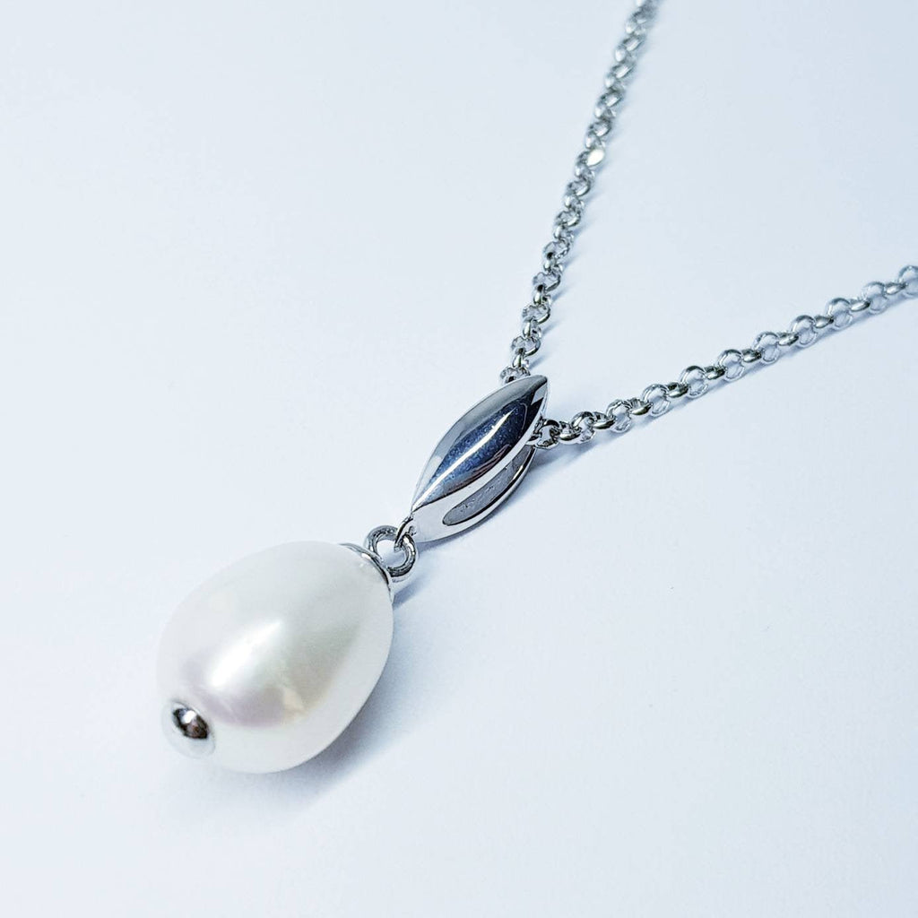 Single Pearl Pendant, pearl Jewelry, Real Pearl necklace, Elegant pearl pendant, vintage pearl
