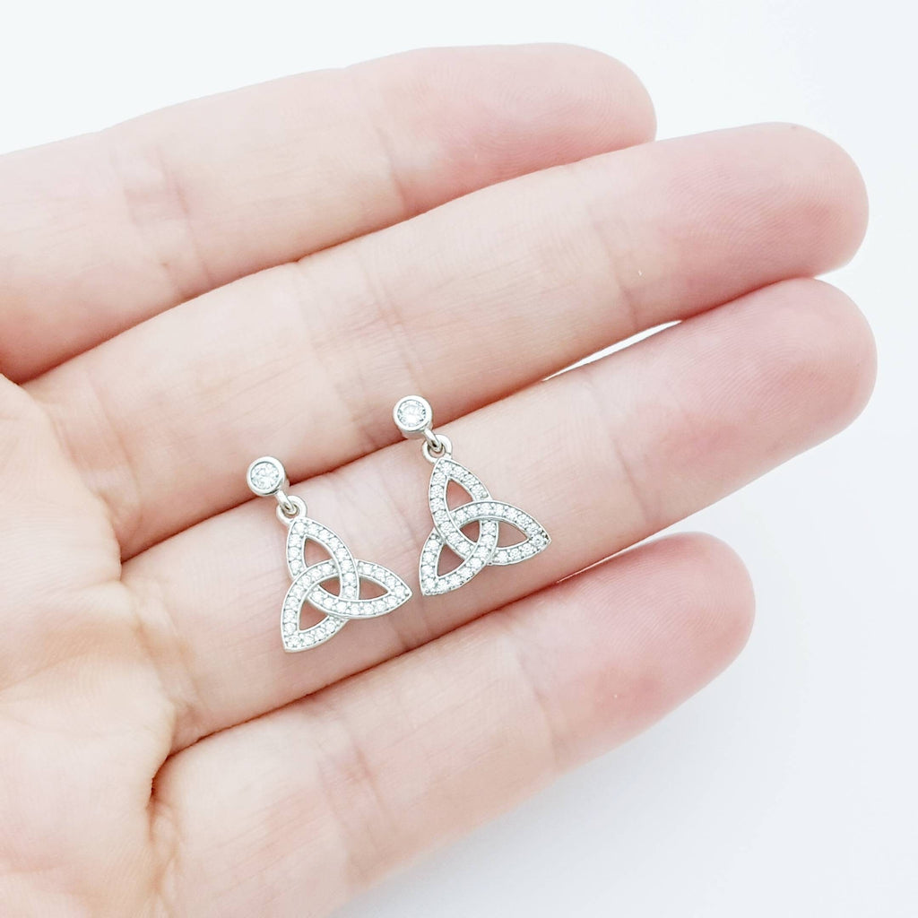 Delicate celtic knot Earrings, Irish trinity knot, Celtic drop Earrings