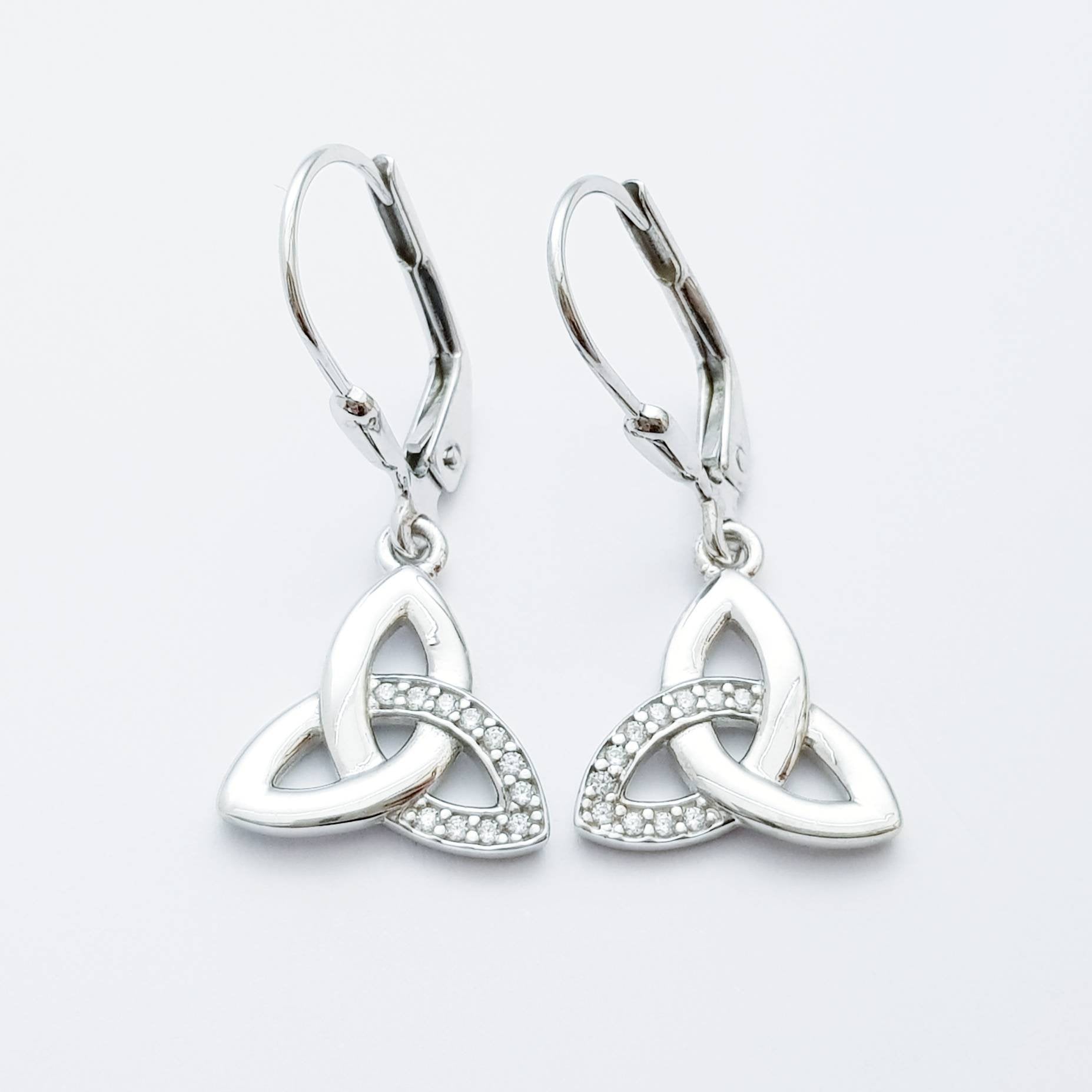 Drop and dangle Celtic knot Earrings, Celtic lever back, silver trinity knot earrings