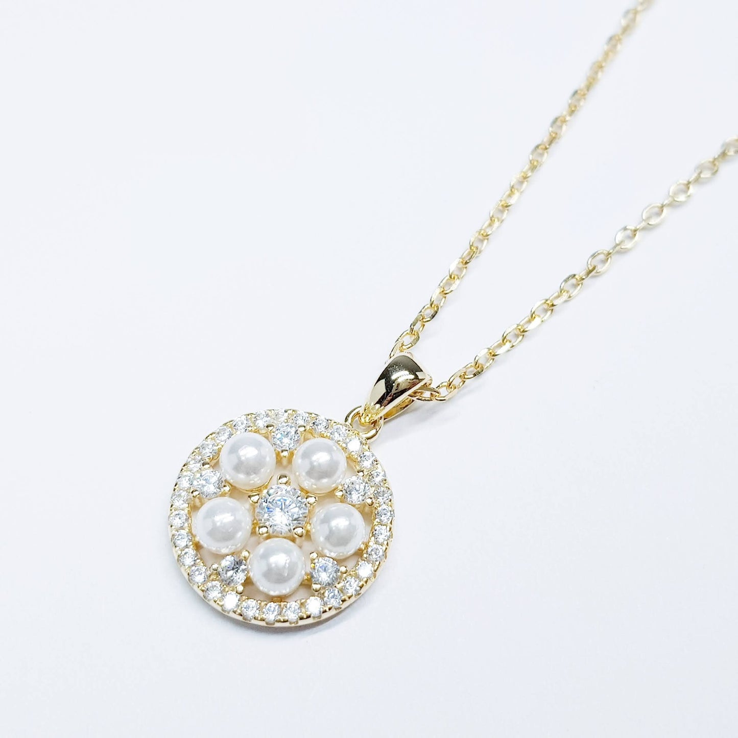 Vintage style gold pearl pendant - elegant sterling silver pearl necklace