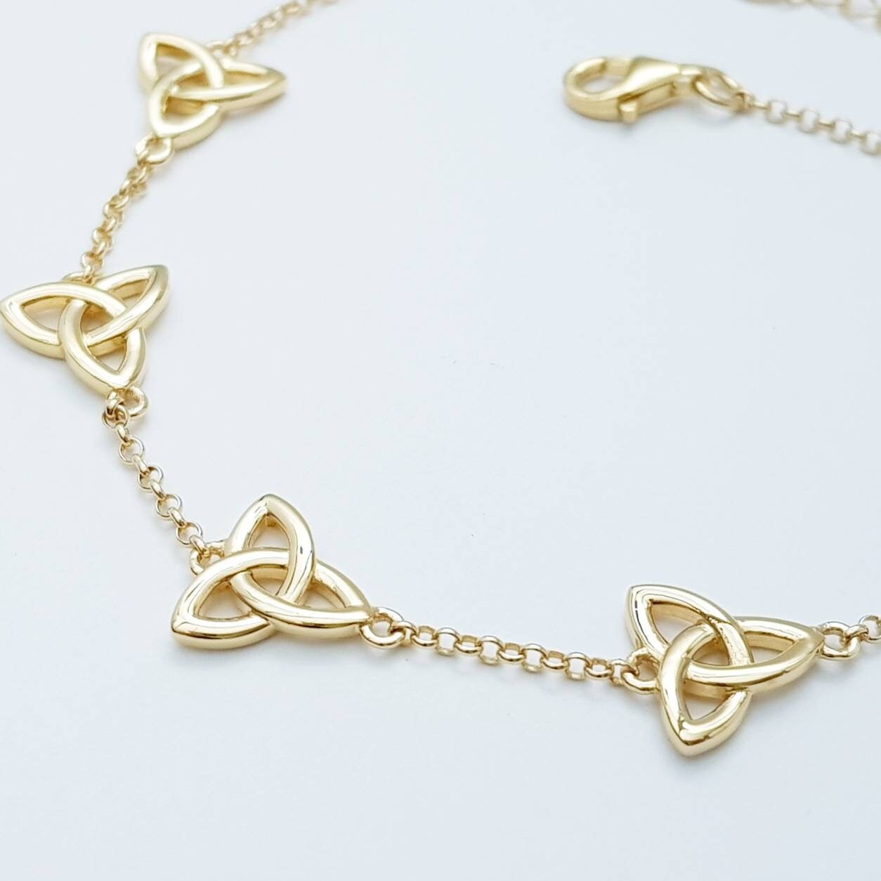 Celtic knot bracelet, small trinity knot bracelet, gold celtic bracelet