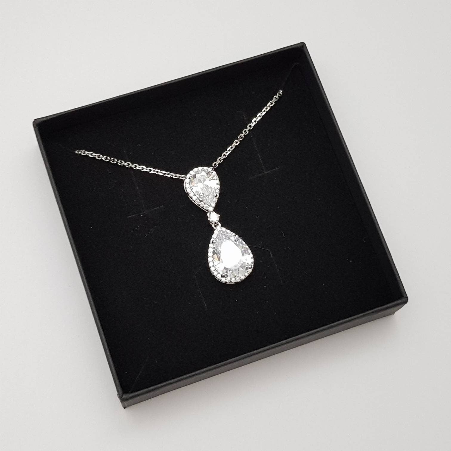 Sterling silver teardrop shaped necklace, vintage style pendant